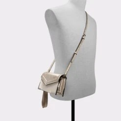 AkyraxClutch -Trendy Soles Sales Store akyrax pink 690 002 029 alt3 sq gy 2000x2000