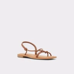 SaleBeraeldarStrappy Flat Sandal -Trendy Soles Sales Store beraeldar beige 271 001 043 alt3 sq gy 2000x2000