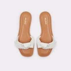 &New NewCarranariaSlide Sandal -Trendy Soles Sales Store carranaria white 100 001 043 alt5 sq gy 2000x2000