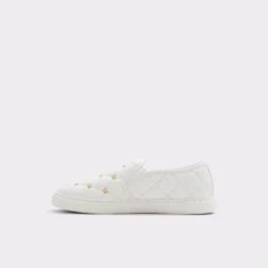 FrieswenSlip-on Sneaker -Trendy Soles Sales Store frieswen white 110 002 039 alt2 sq gy 2000x2000
