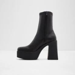 LightweightGrandstepChelsea Boot - Block Heel -Trendy Soles Sales Store grandstep black 001 002 045 alt2 sq nt 1200x1200