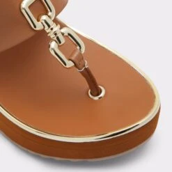 MaesllanFlip Flop - Wedge Heel -Trendy Soles Sales Store maesllan brown 210 002 043 alt4 sq gy 2000x2000