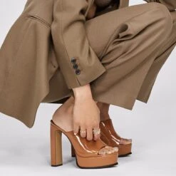 SavillaHeeled Mule - Plateforme -Trendy Soles Sales Store savilla beige 251 002 033 look part sq nt 1200x1200